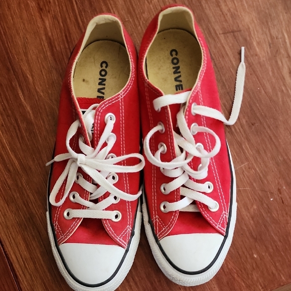 Converse Size 8 Unisex Sneakers - Made in Indonesia - Picture 7 of 7